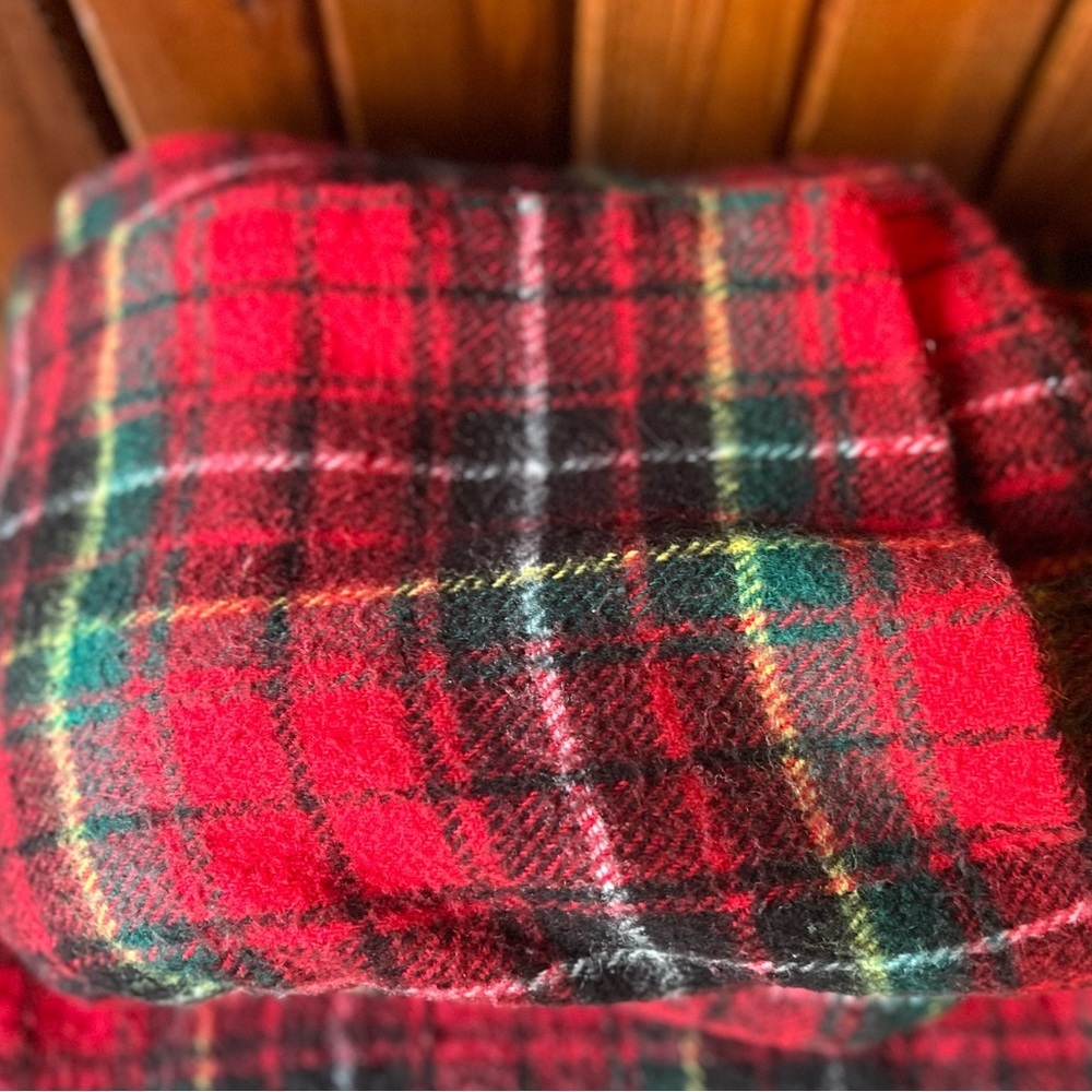 Tennessee Woolen Mills Wearable Blanket Wrap Snap Plaid Stadium Robe Snuggle USA - Picture 13 of 13